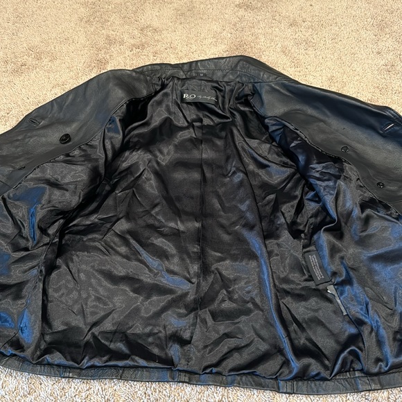 Woman’s Medium Leather Jacket - Picture 6 of 10